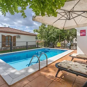 Vistablanca - Construida En Sola Planta Con Bonitas Vistas - Piscina Privada Y Clima Agradable Junto A La Capital Casa rural